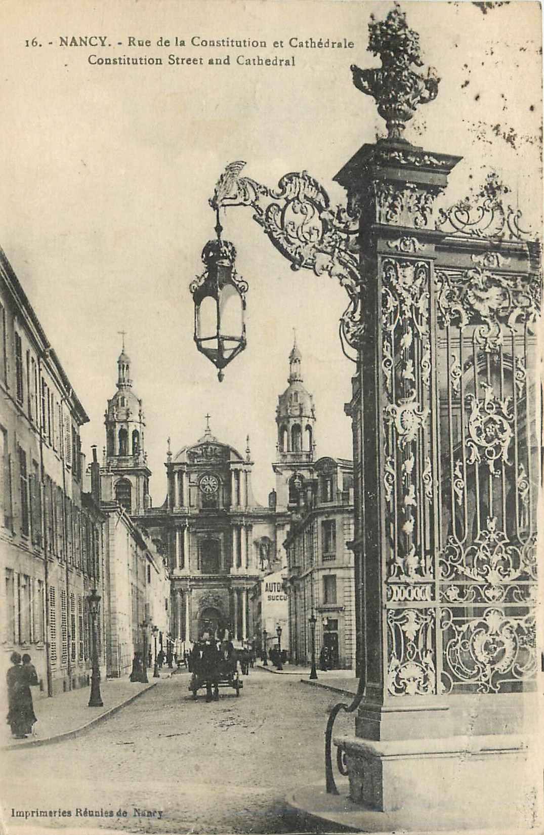 CPA Nancy Rue de la Constitution et Cathedrale 