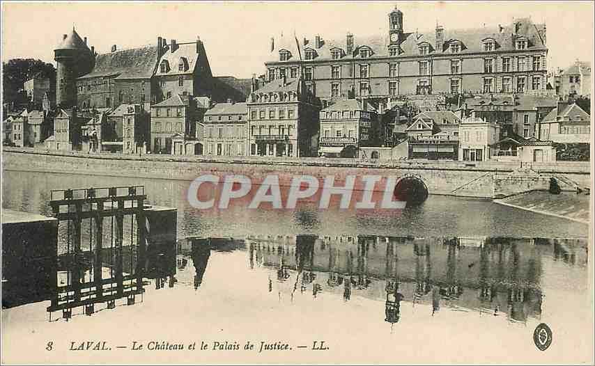 CPA Laval Le Chateau et le Palais de Justice 