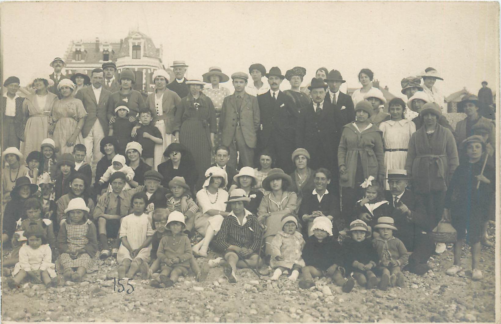 CARTE PHOTO Personnages Plage