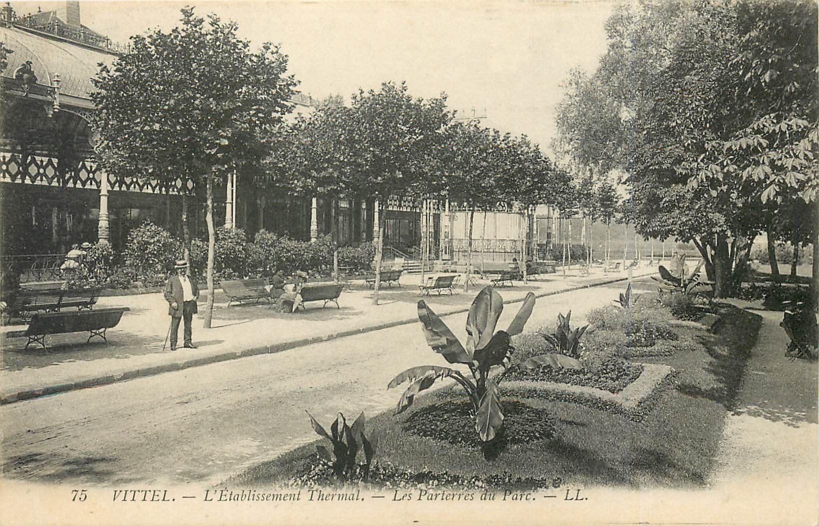 CPA Vittel L'Etablissement Thermal Les Parterres du Parc 