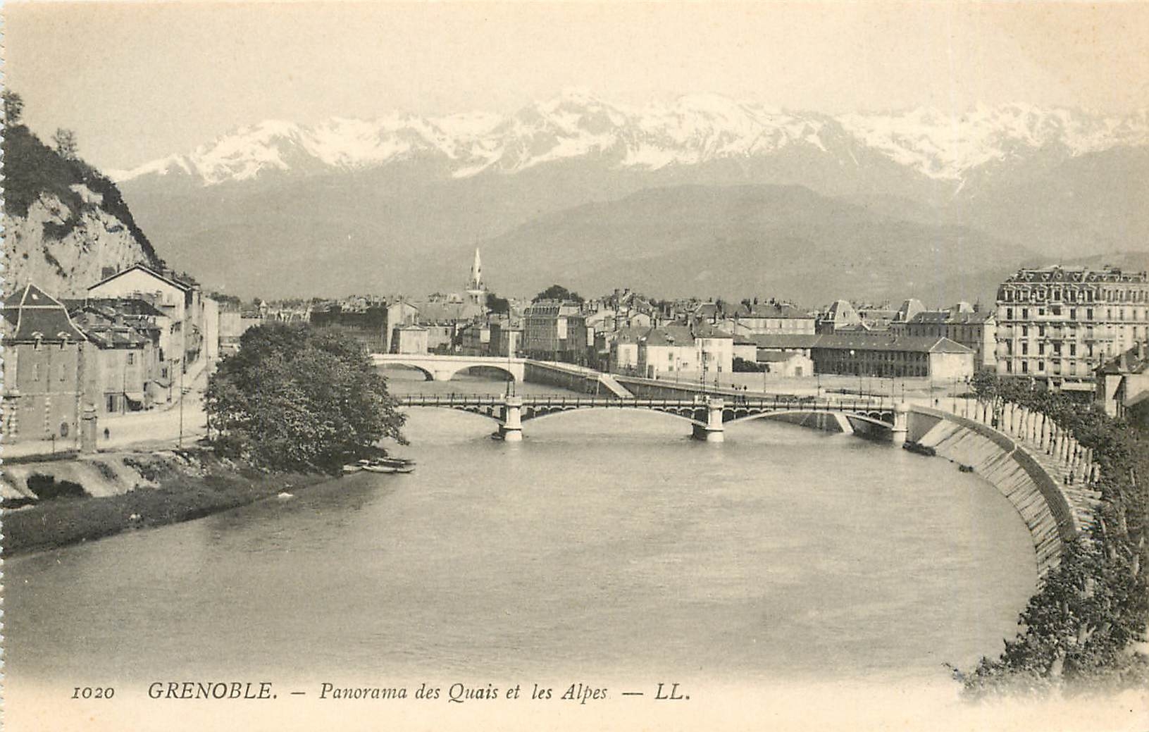 Grenoble — Panorama des Quais et les Alpes — LL.