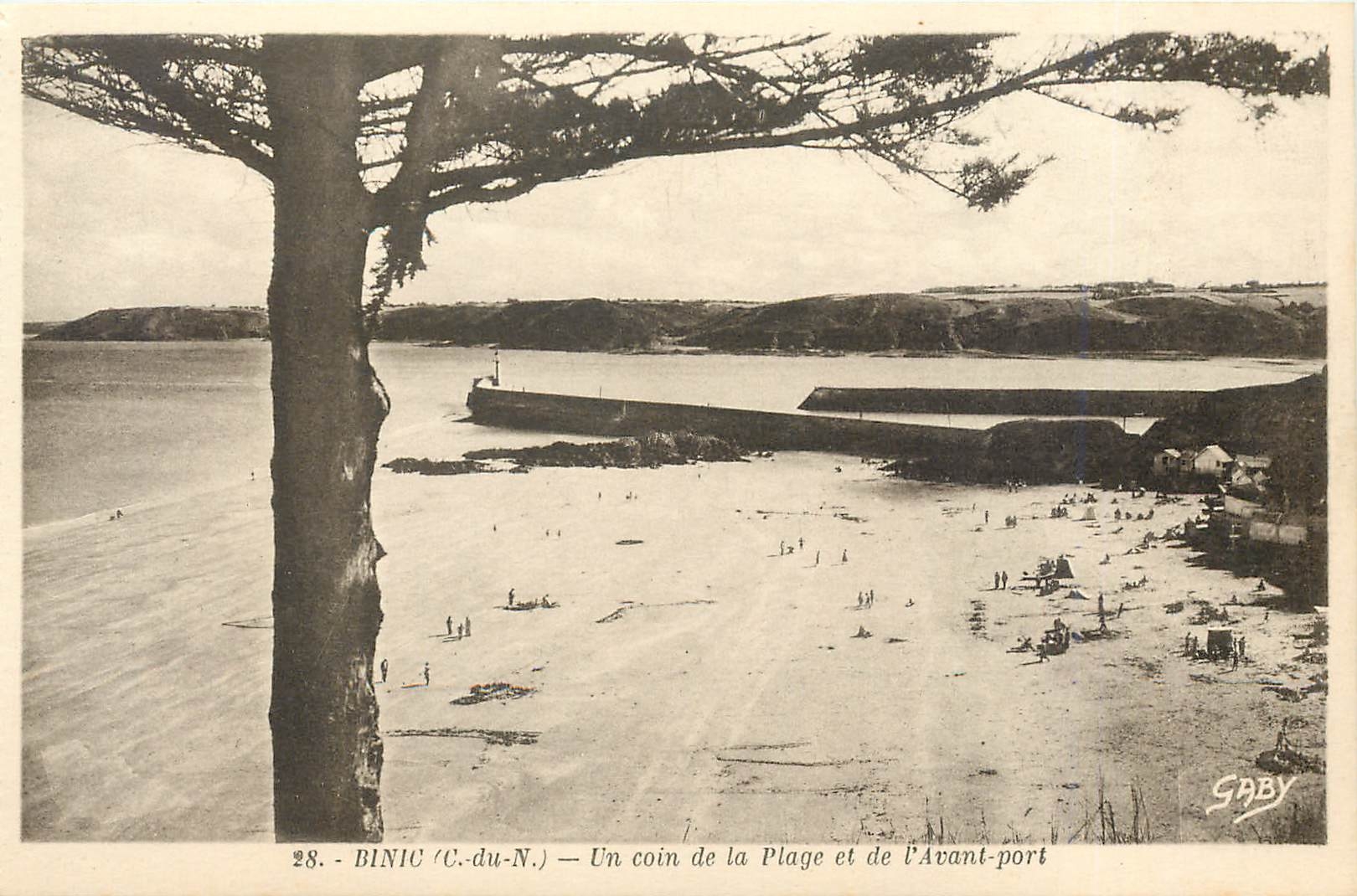 Binic (C.-du-N.) — Ecke der Strand und des Hafens — Gaby