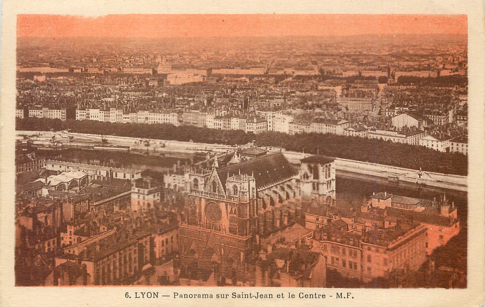 CPA Lyon Panorama sur Saint et le Centre 
