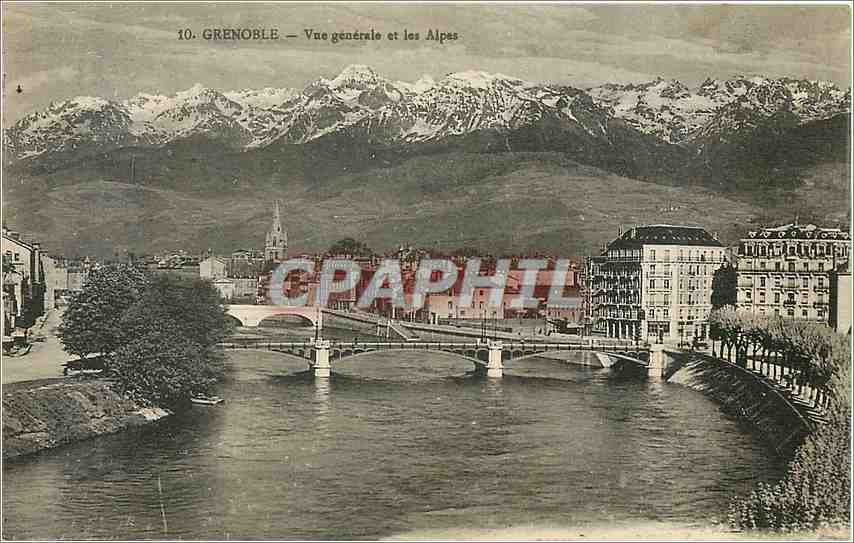 CPA Grenoble Vue Generale et les Alpes 