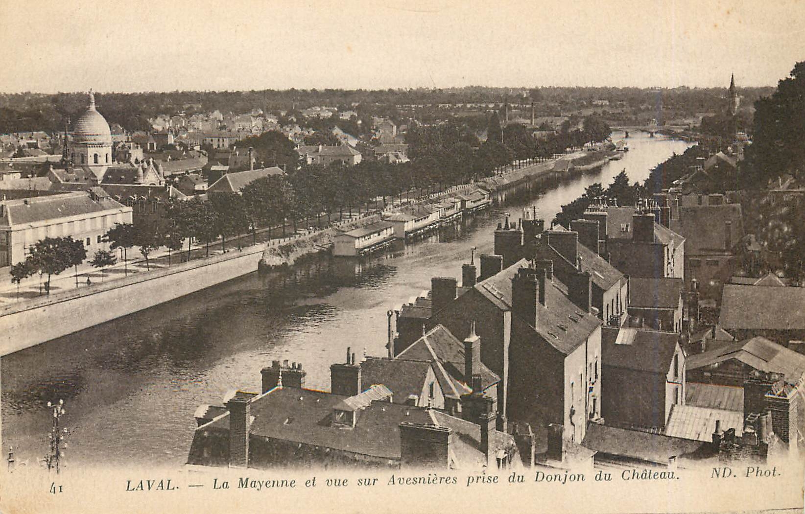 CPA Laval La Mayenne et vue sur Avesnieres prise du Donjon du Chateau 