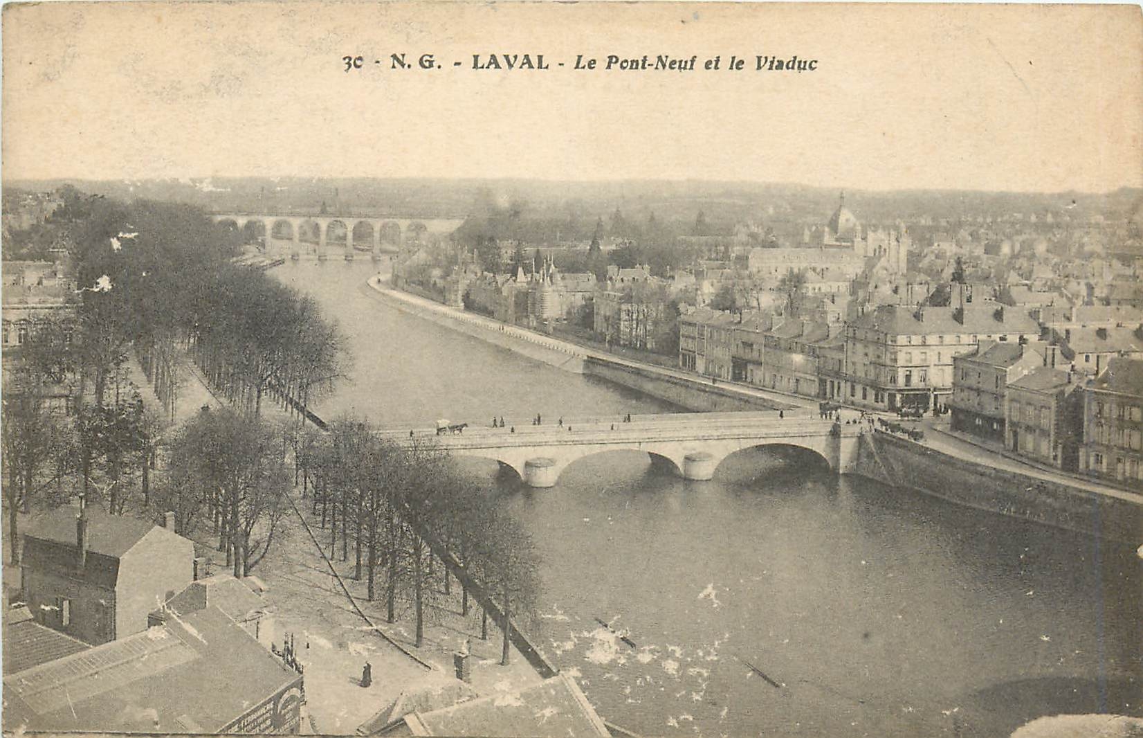 CPA Laval Le Pont Neuf et le Viaduc 