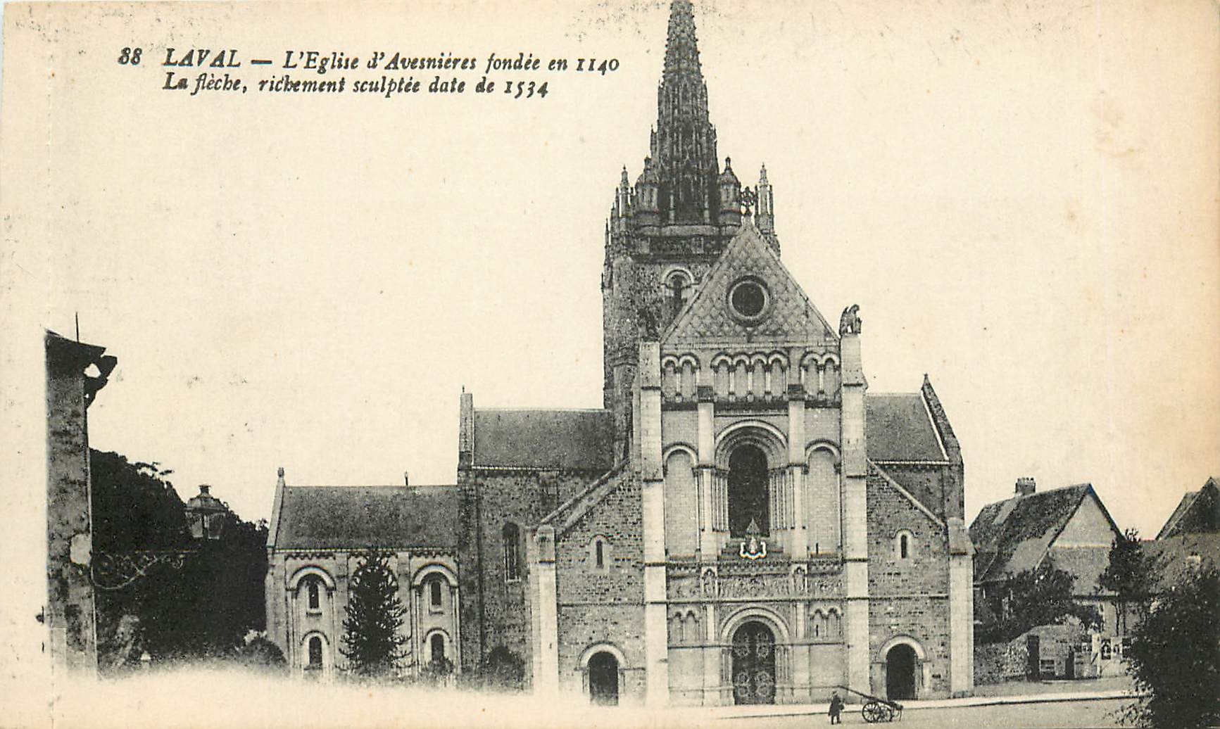 CPA Laval L'Eglise d'Avesnieres 