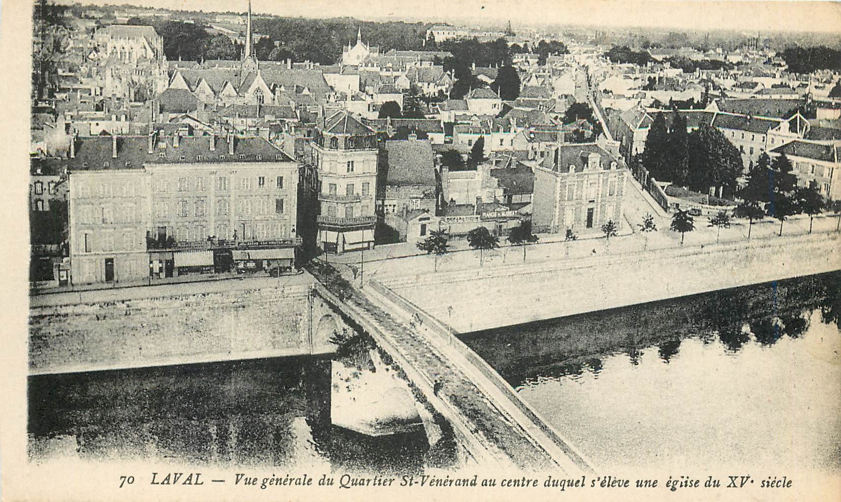 CPA Laval Vue generale du Quartier St Veneran 
