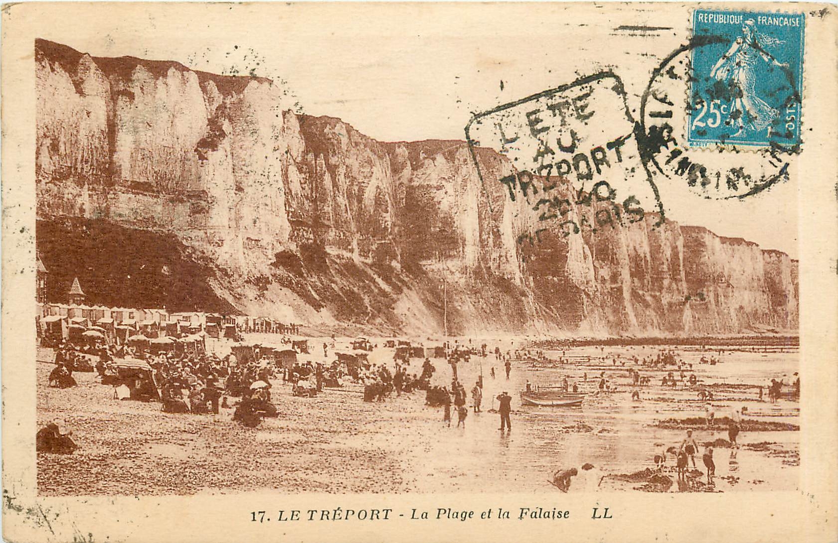 CPA Le Treport La Plage et la Falaise 
