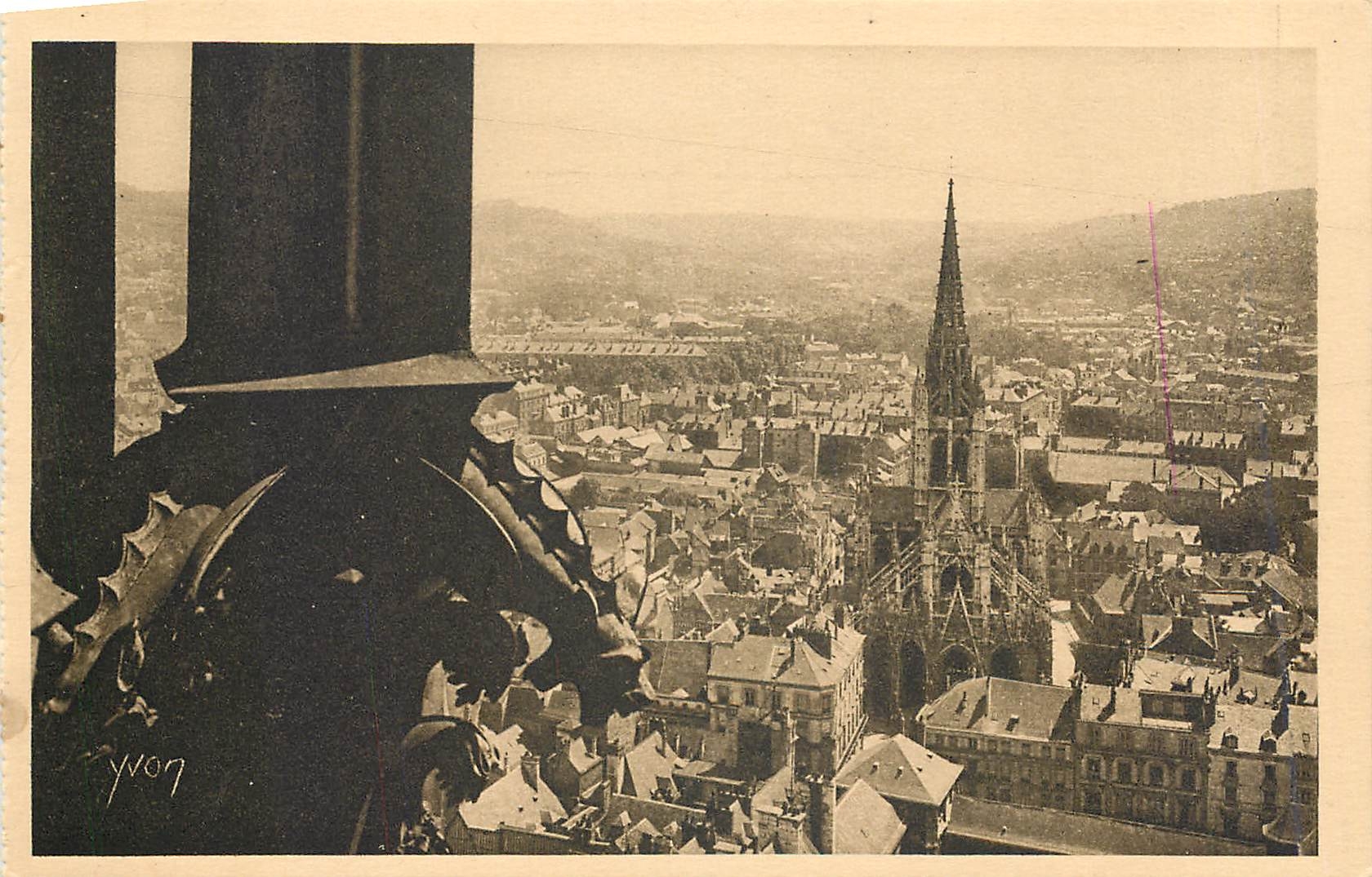 CPA Rouen Panorama sur la Cote Sainte Catherine et Eglise Saint Maclou 