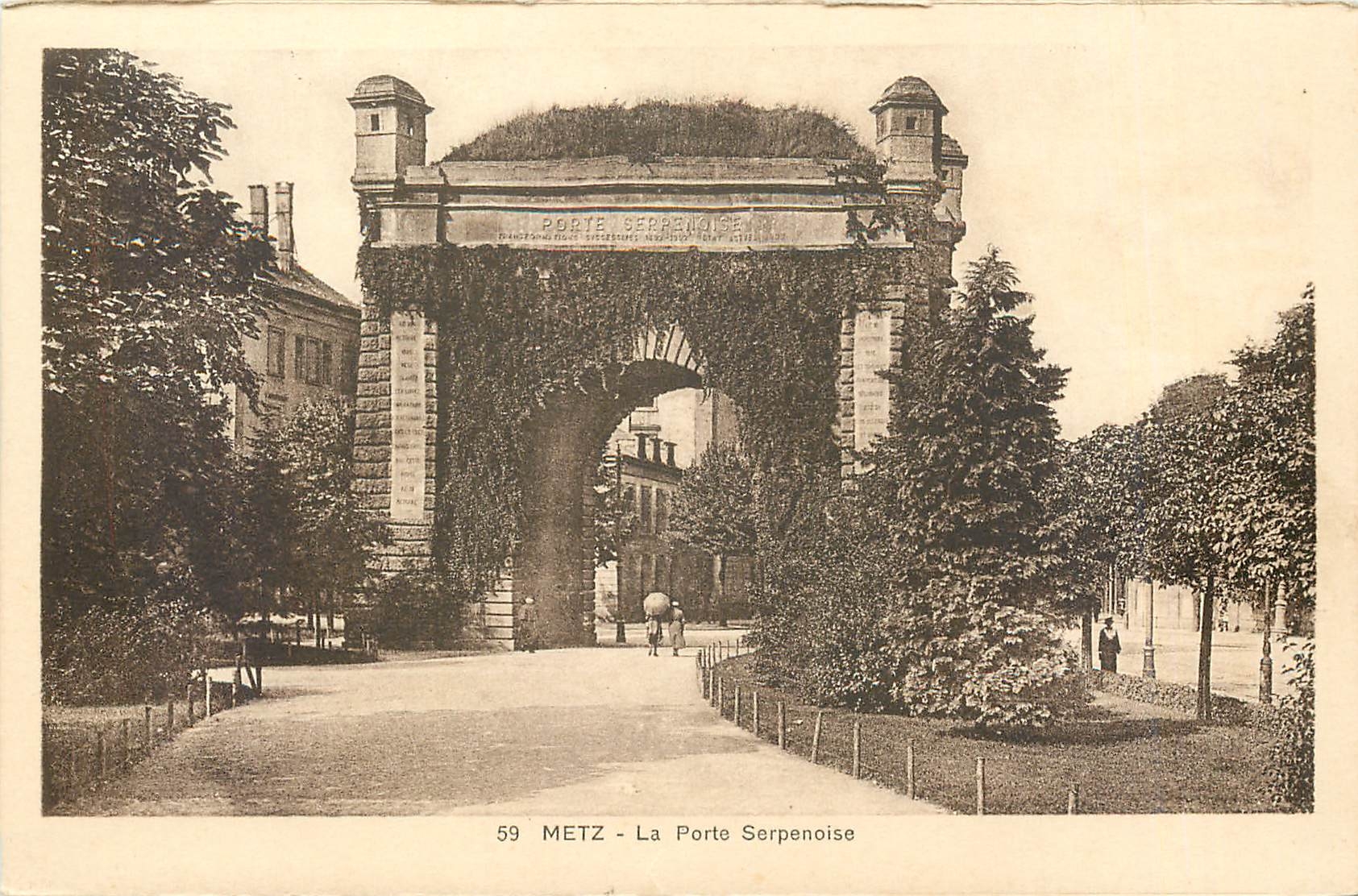 CPA Metz La Porte Serpenoise 