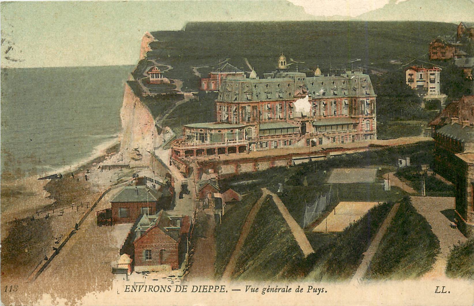 CPA Environs de Dieppe Vue Generale de Puys 