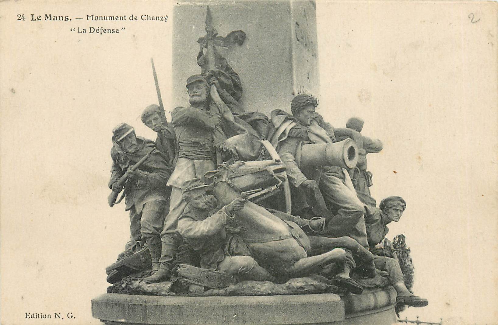 CPA Le Mans Monument de Chanzy Militaria