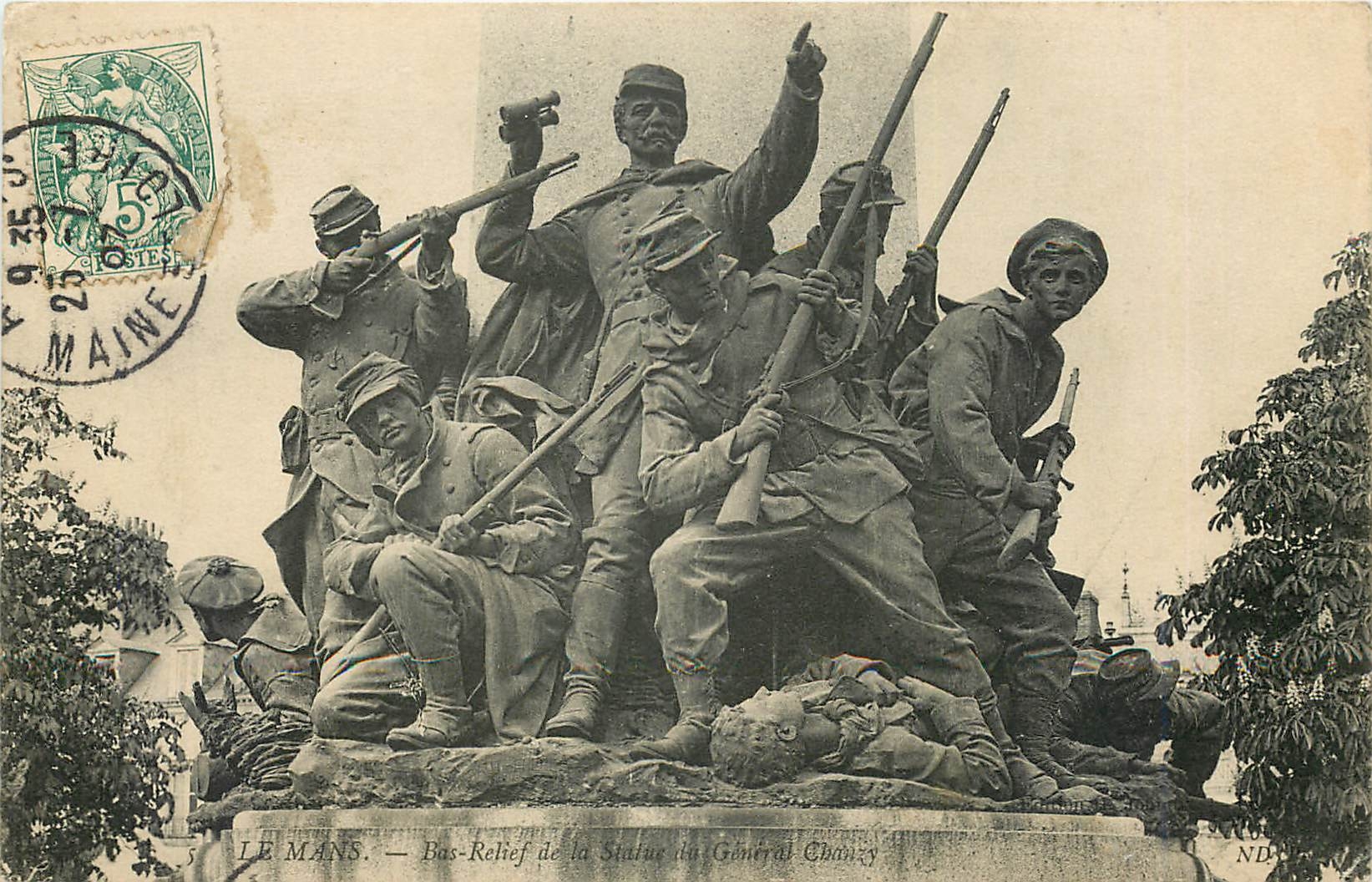 CPA Le Mans Bas Relief de la Statue de General Chanzy 