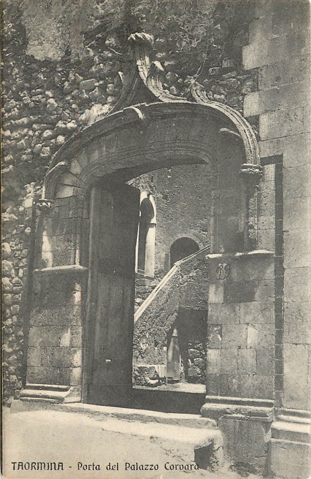 CPA Taormina Porta del palazzo carvara