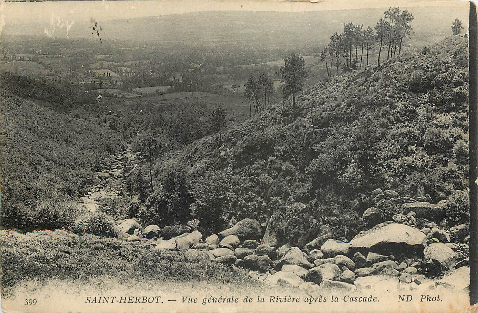 CPA Saint Herbot vue generale de la riviere apres la cascade