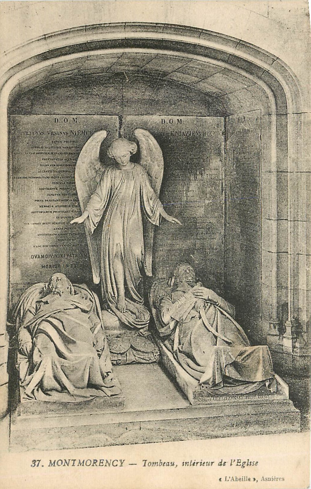 Tomb — interior of the church « L'Abeille », Asnières — Montmorency