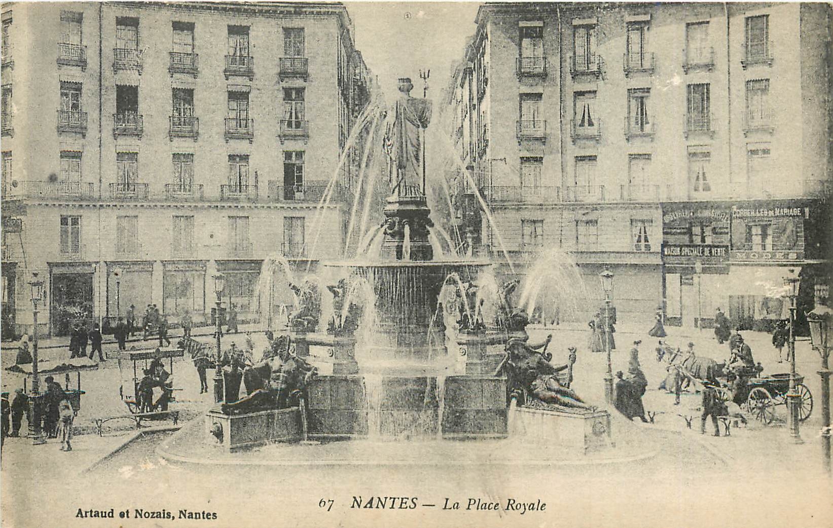 CPA Nantes la place Royale