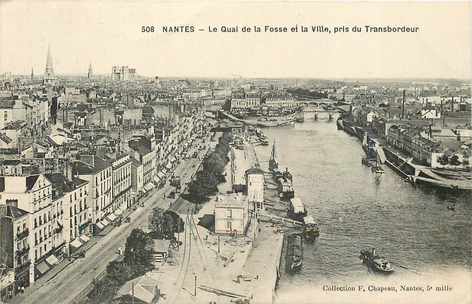 CPA Nantes le Quai de la Fosse et la ville pris du trambordeur