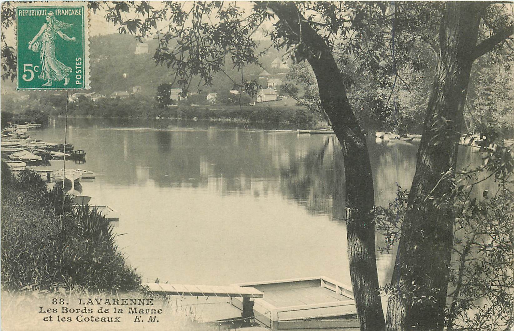 CPA Lavarenne Les bords de la Marne et les couteaux