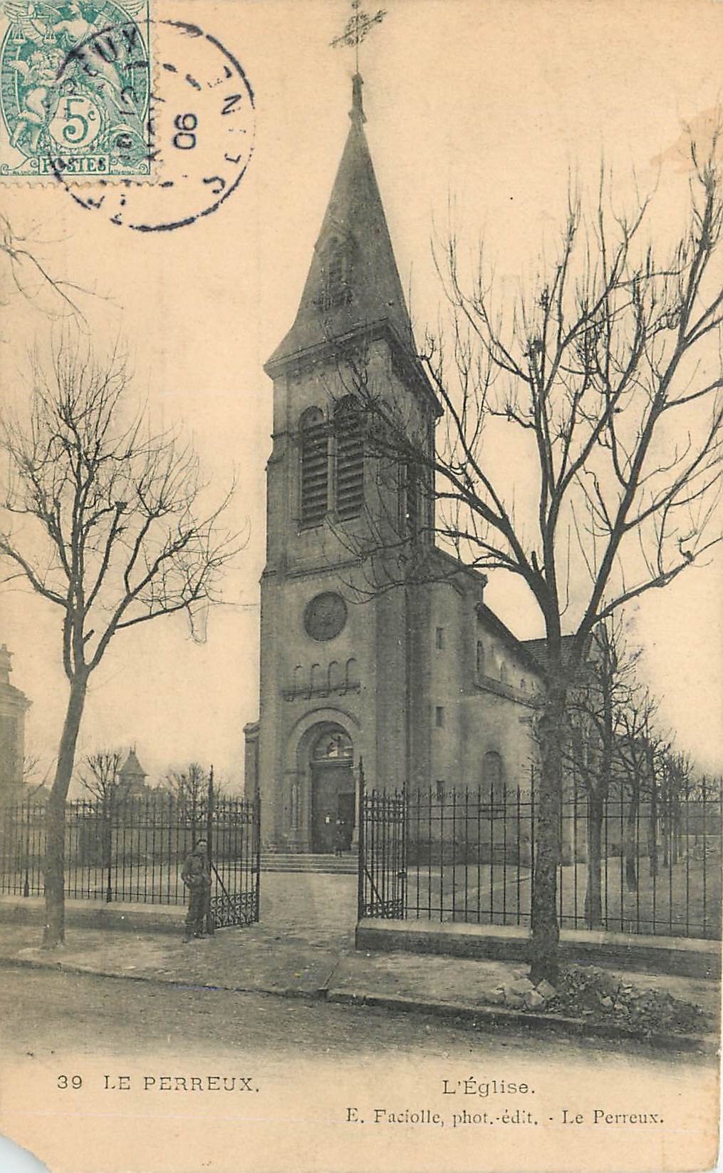 CPA Le Perreux L'Eglise