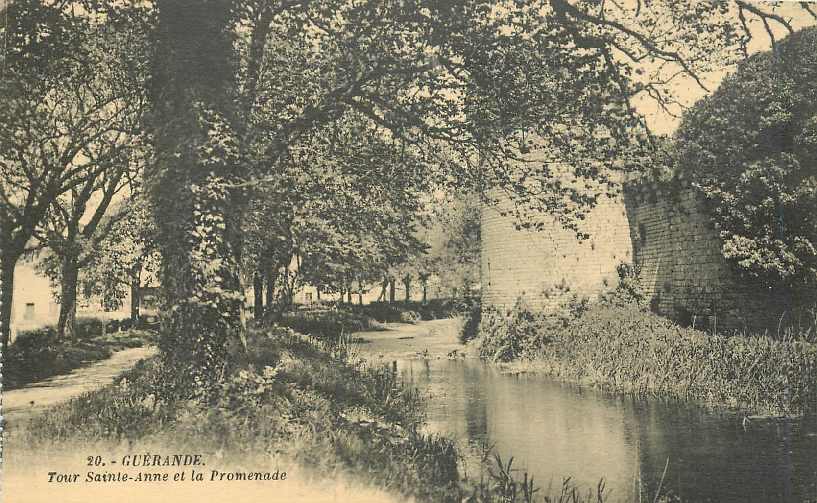 CPA Guerande Tour Sainte Anne et la pomenade
