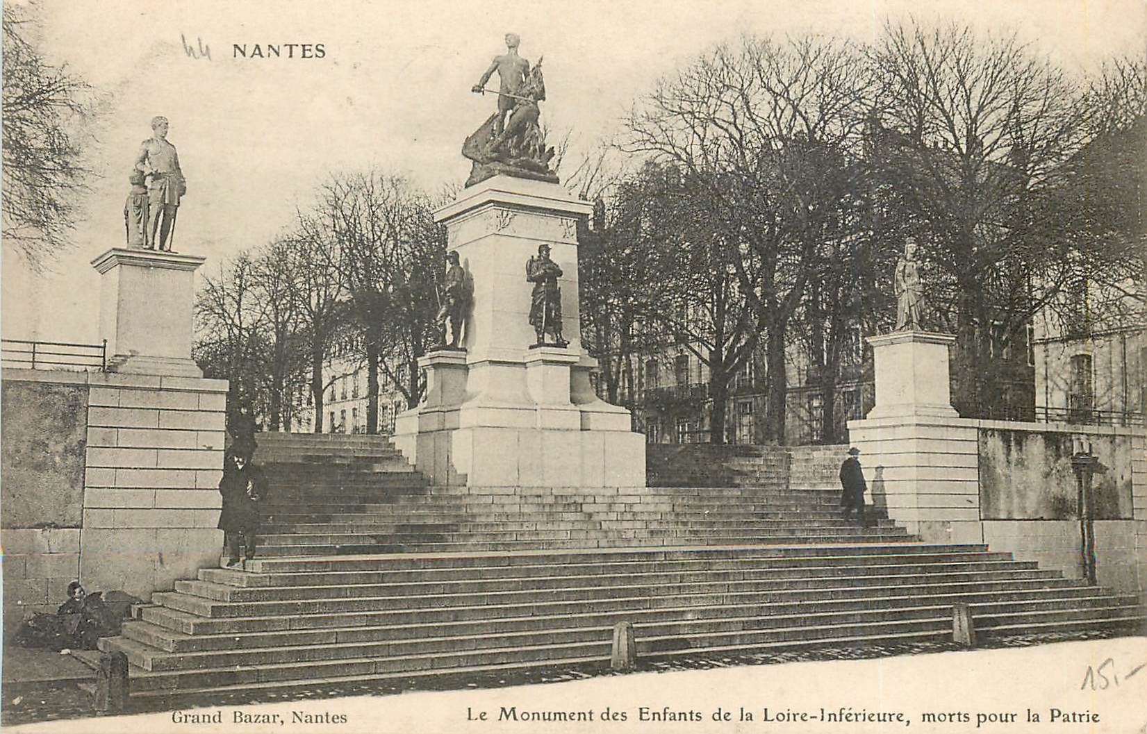 CPA Nantes Monuments des enfants de la Looire Inferieure morts pour la Patrie