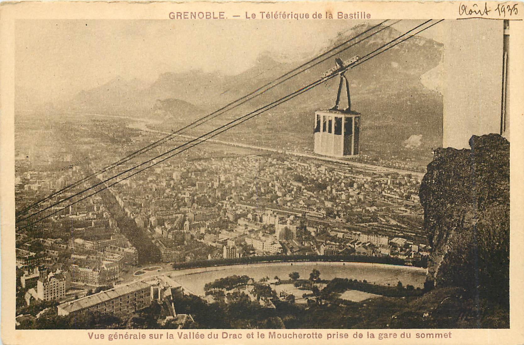 CPA vue generale sur la Valle du Drac et le Moucherotte prise de la gare du sommet