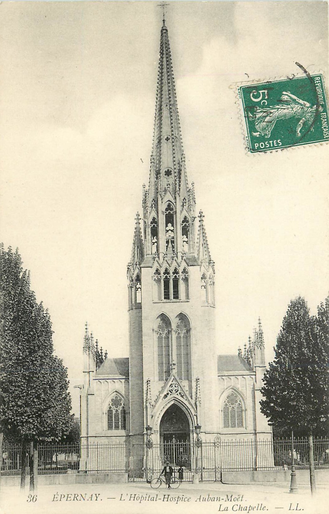 ÉPERNAY — L'Hôpital-Hospice Auban-Moët. La Chapelle — LL.