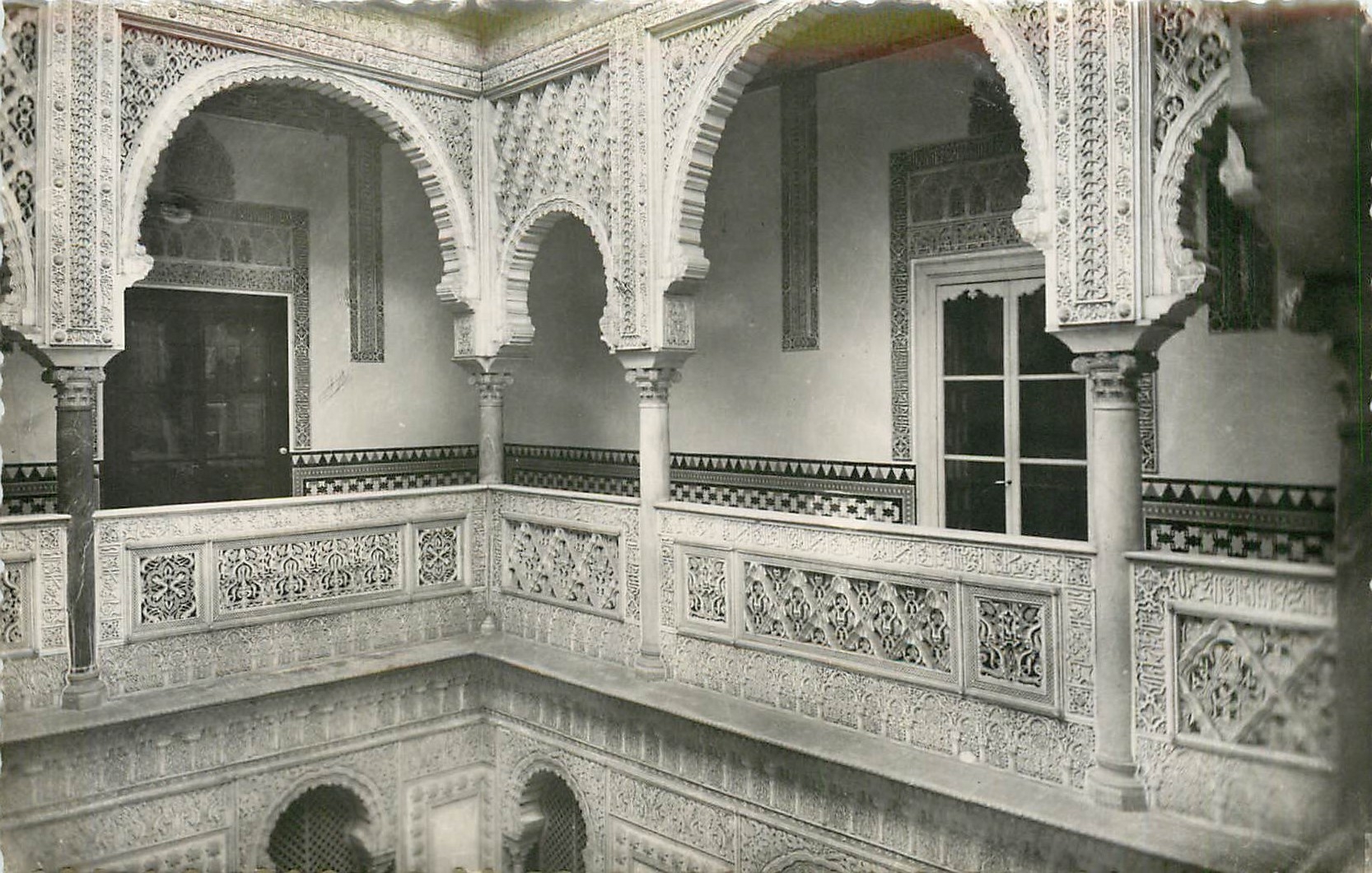 CPA Sevilla Roal Moorish castle Dolls Court gallery