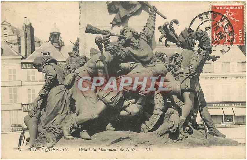 CPA St Quentin Portail du Monument de 1557 LL