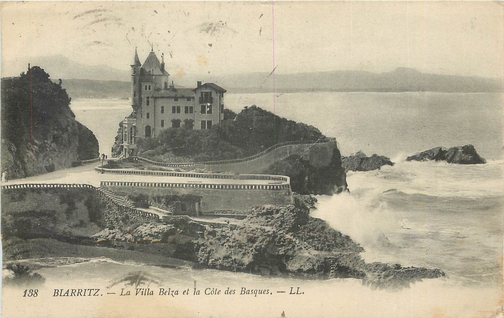 CPA Biarritz Villa Belza et la cote des Basques LL
