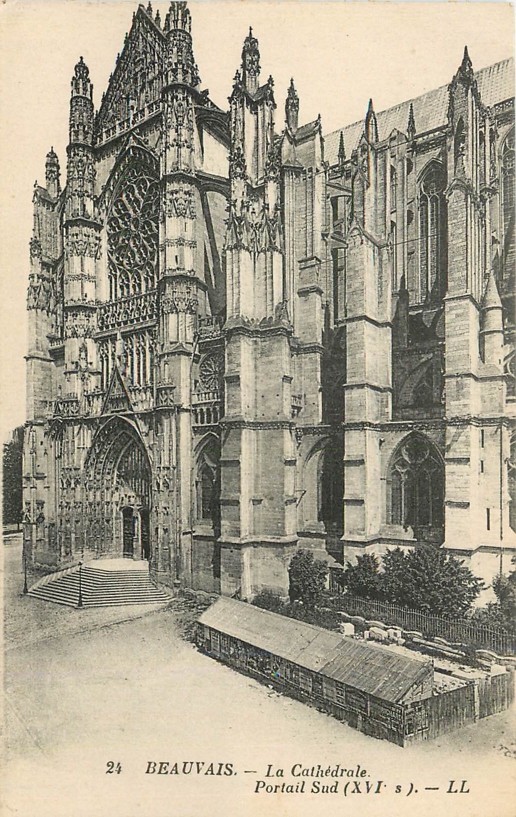 CPA Beauvais la cathedrale Portail Sud XVI s LL
