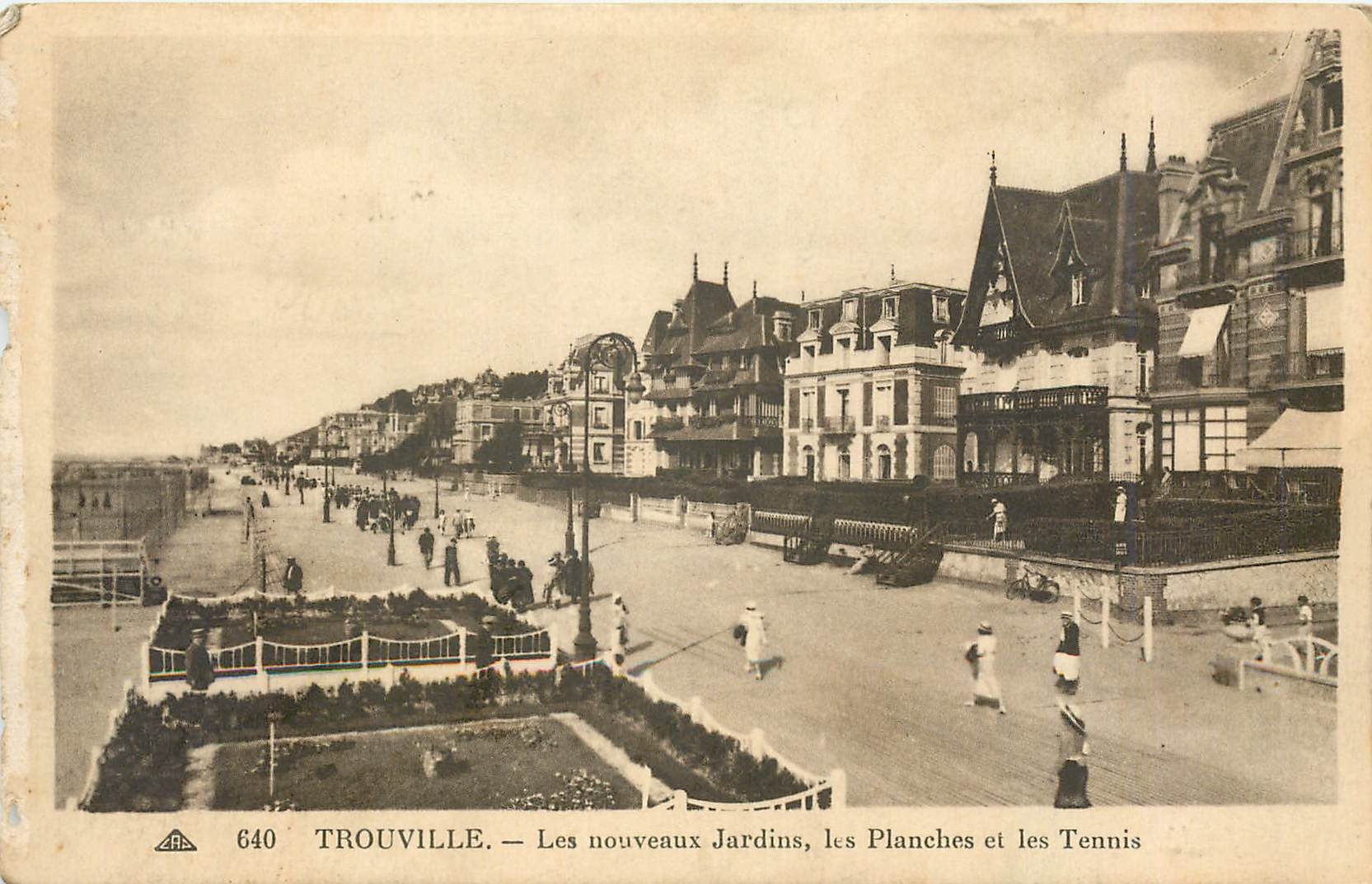 CPA Trouville les nouveaux jardins les pplanches et les tennis