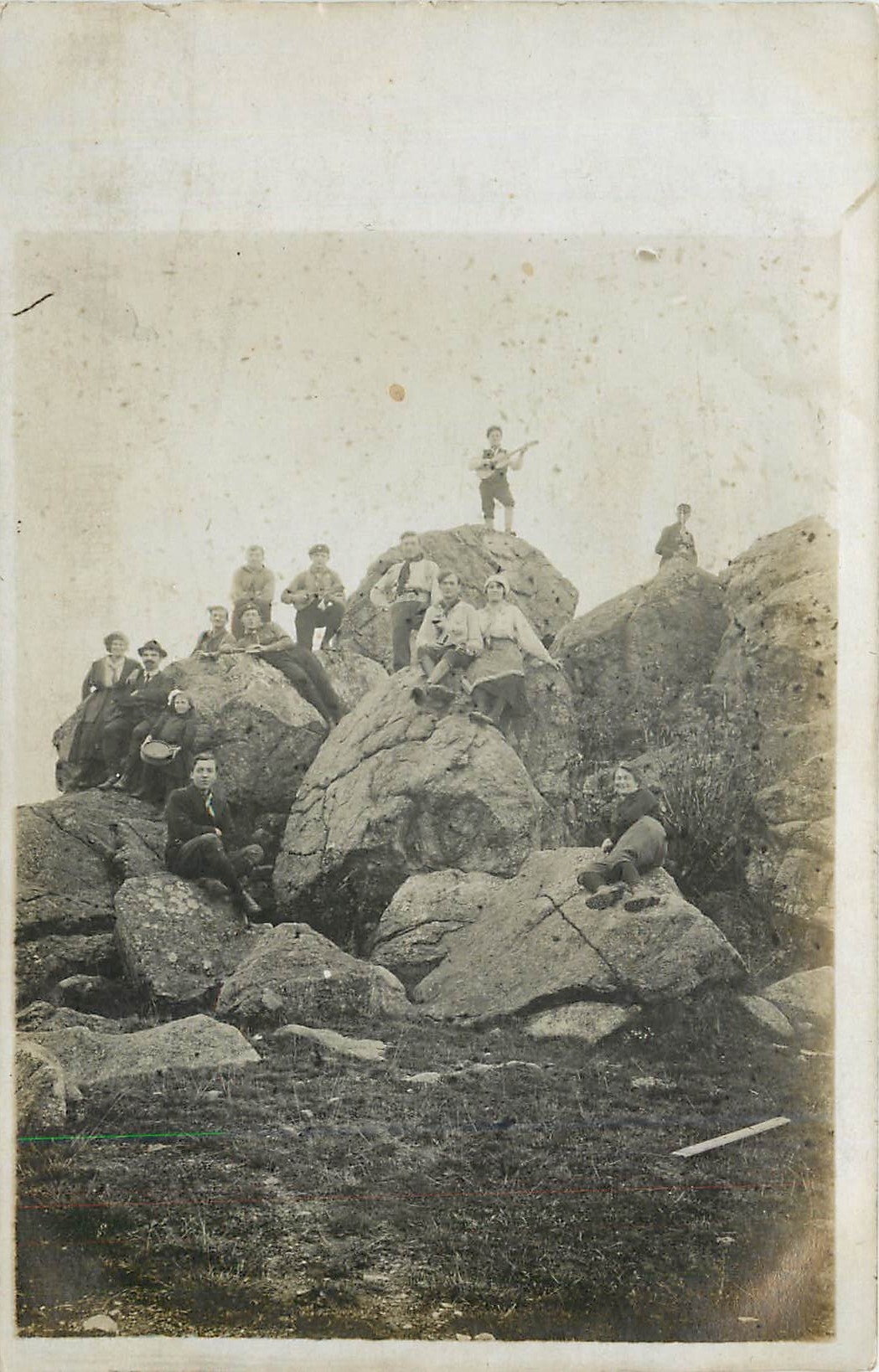 CARTE PHOTO Personnages
