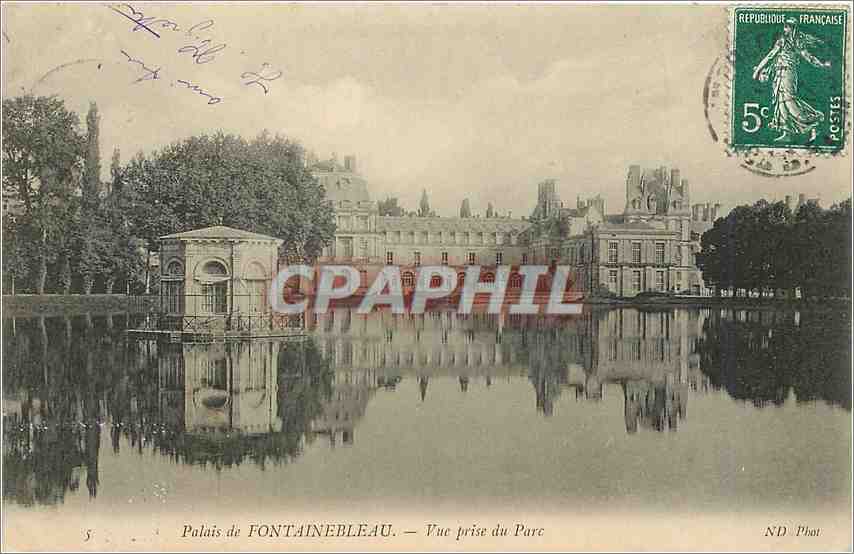 Palais de FONTAINEBLEAU — Vue prise du Parc — ND Phot