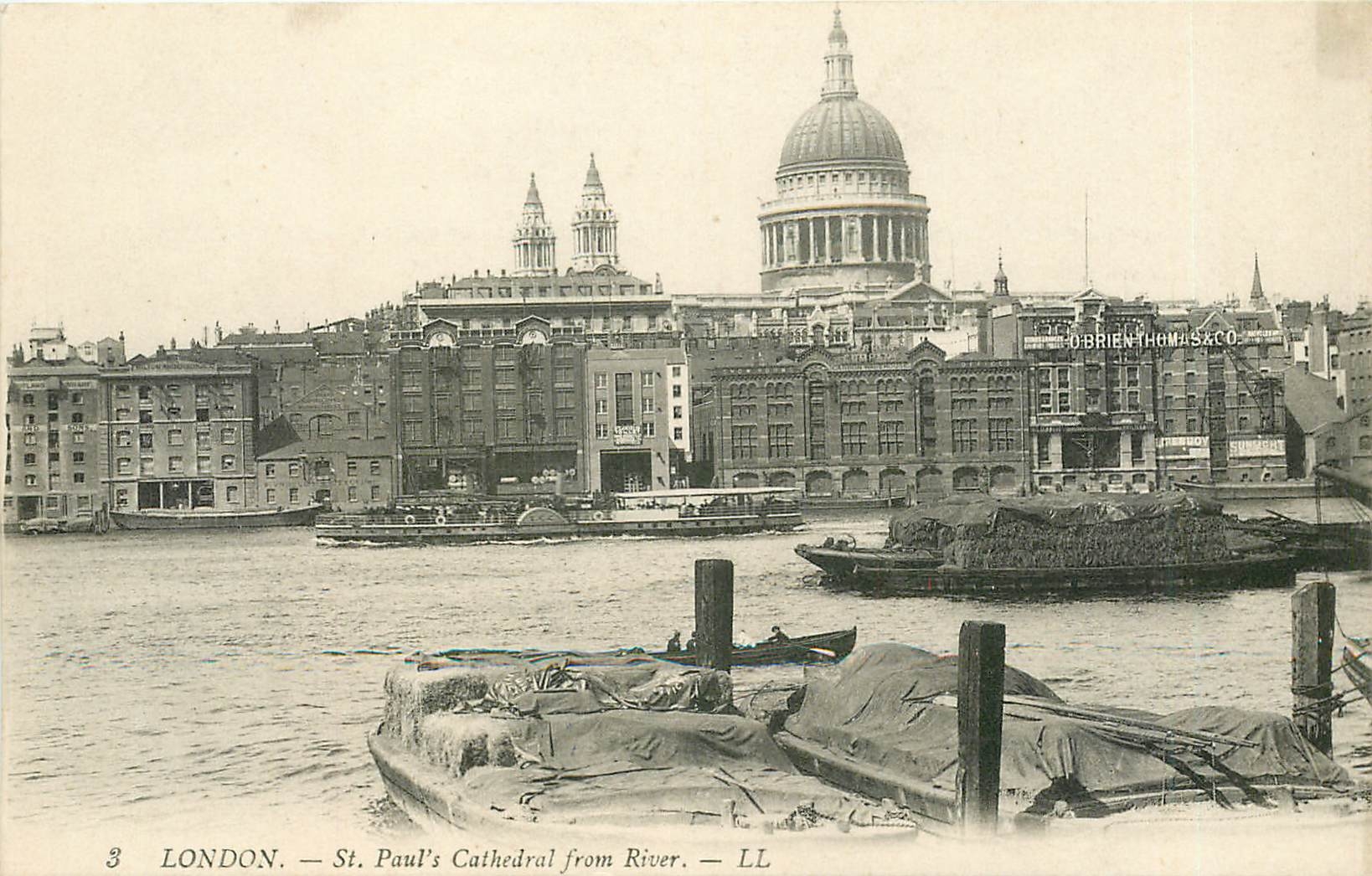 CPA London St paul's cathedral from river Bateaux