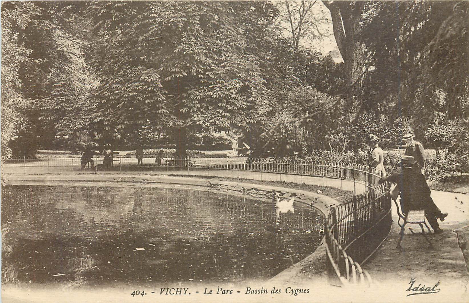 CPA Vichy le parc - bassin de cygnes