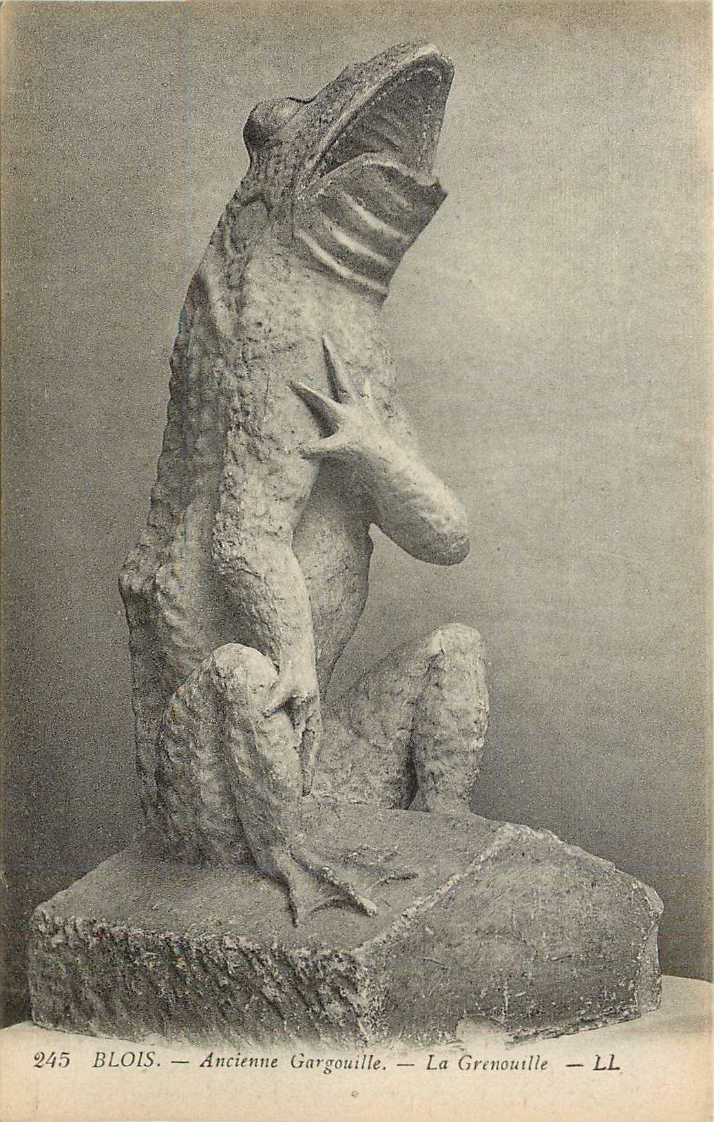 CPA Blois ancienne Gargouille le grenouille