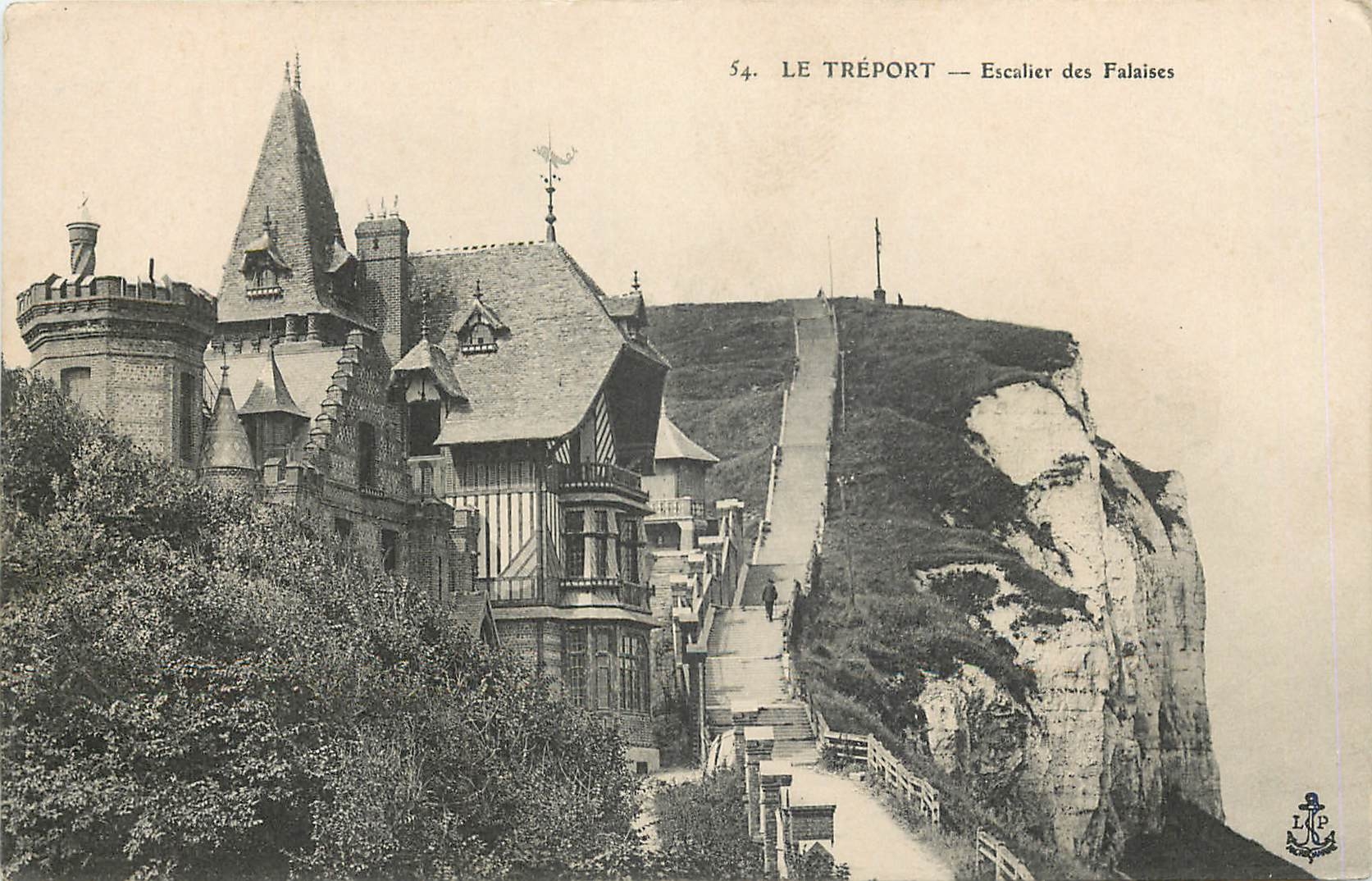 CPA le treport Escalier des Falaises