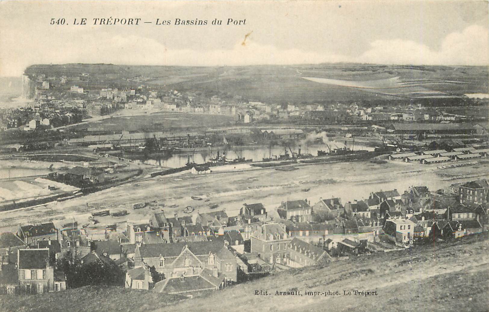 CPA Le treport les bssins du Port