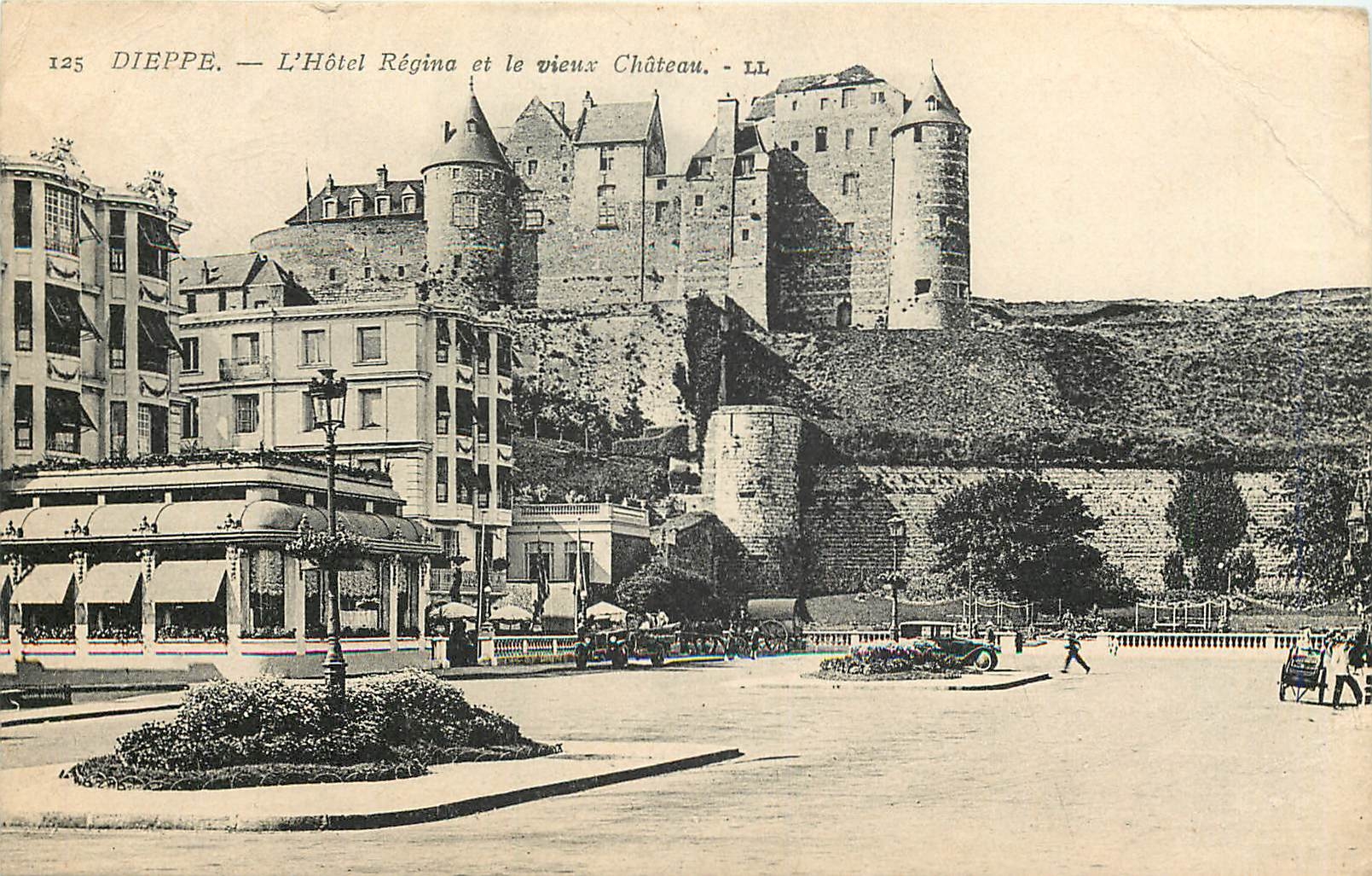 CPA Dieppe L'hotel Regina et le vieux Chateau Ll