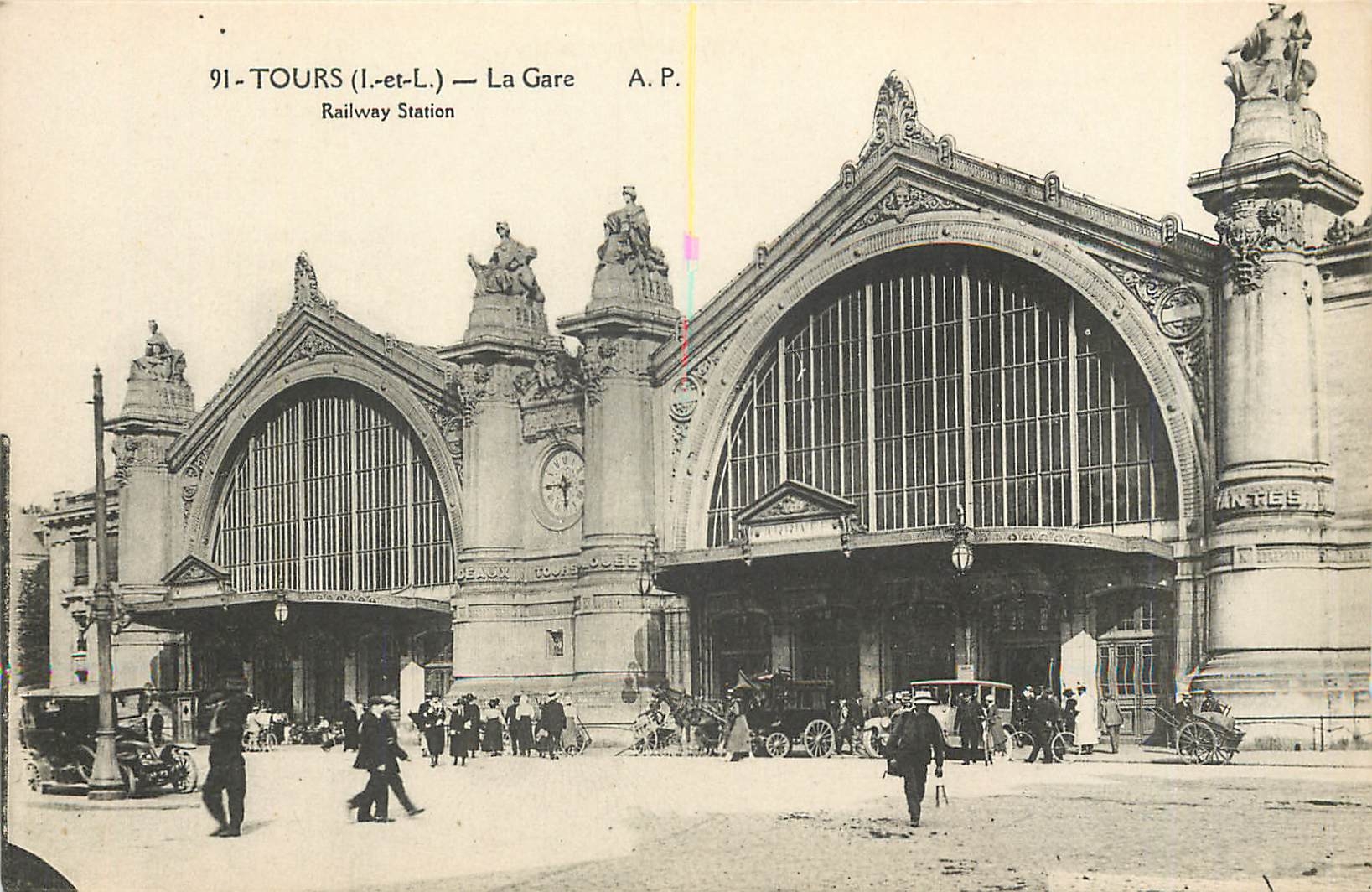 CPA Tours I et L la gare