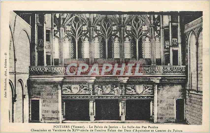 CPA Poitiers vienne Le Palais de justice La salle des pas Perdus Cheminees et verrieres du XIVe siec