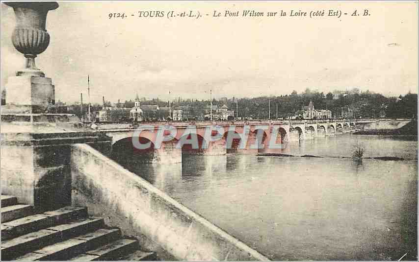 CPA Tours I&L Le pont wilson sur la Loire cote Est AB