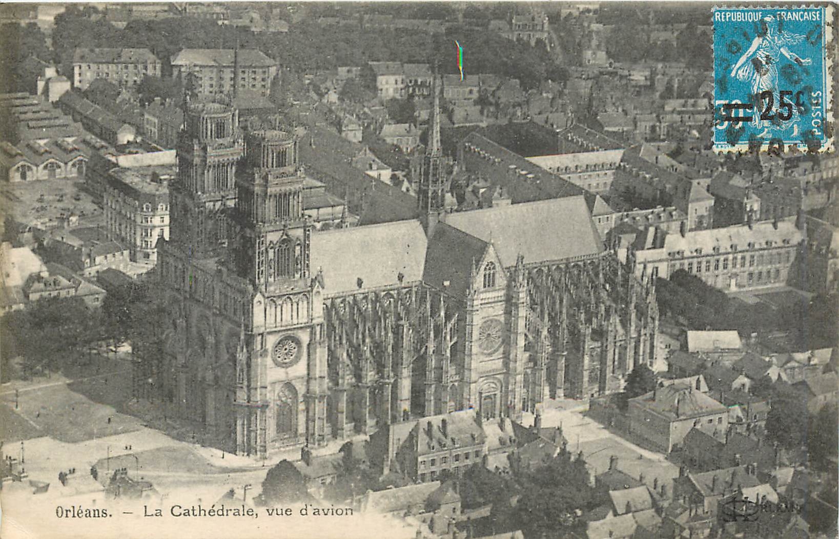 Orléans — La Cathédrale, vue d'avion — L. Lenormand, Orléans