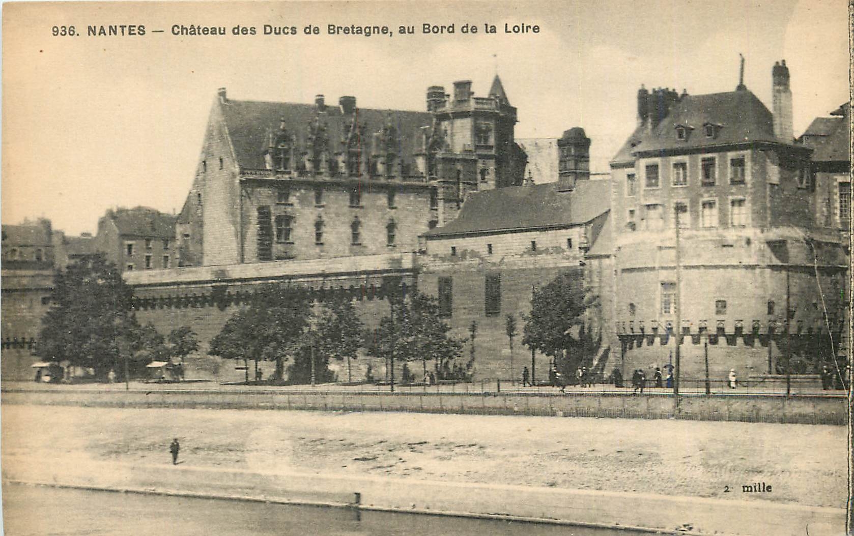 CPA Nantes Chateau des Duces e Bretagne