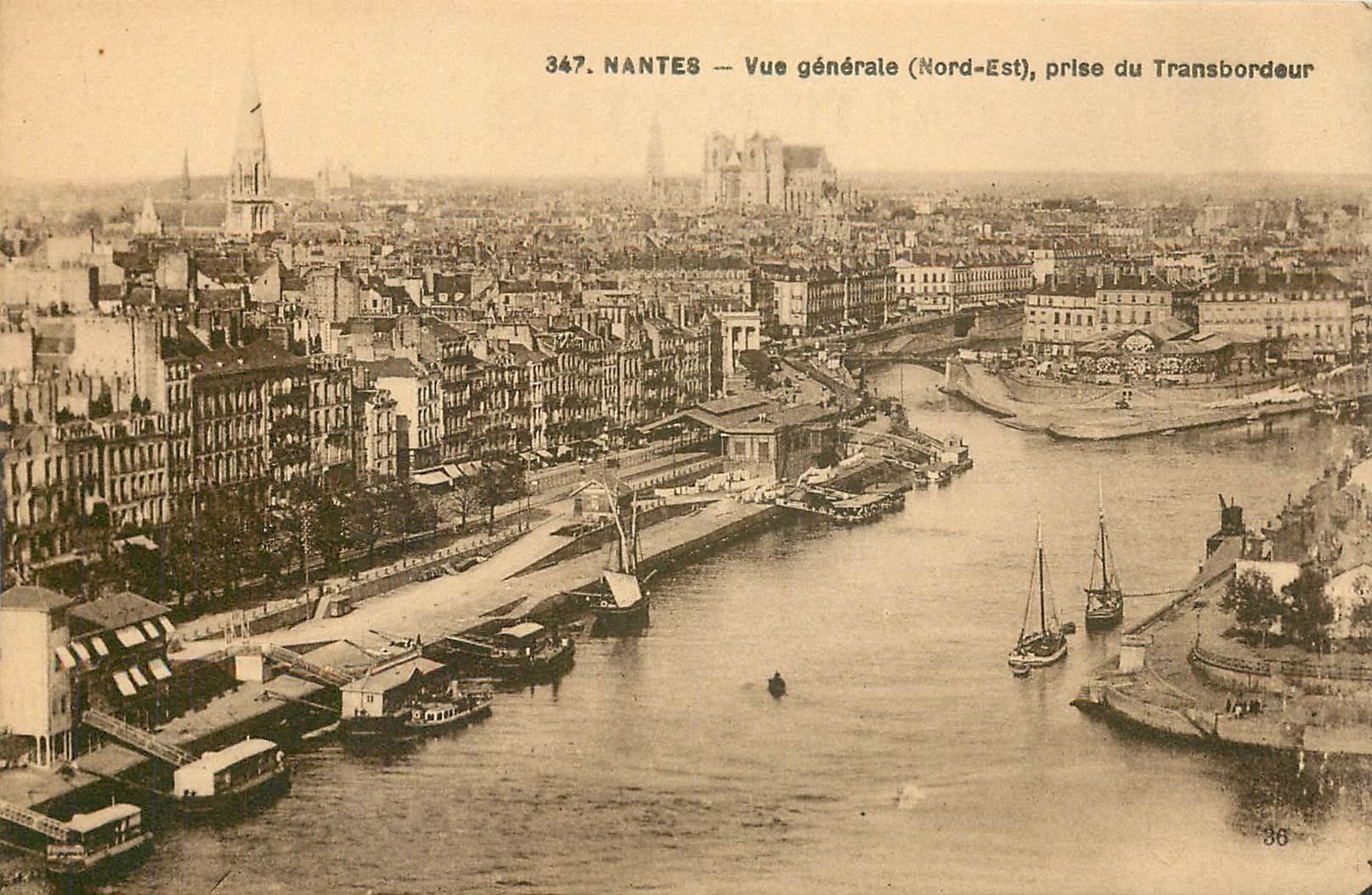 CPA Nantes Vue generale Nord Est prise du Transbordeur