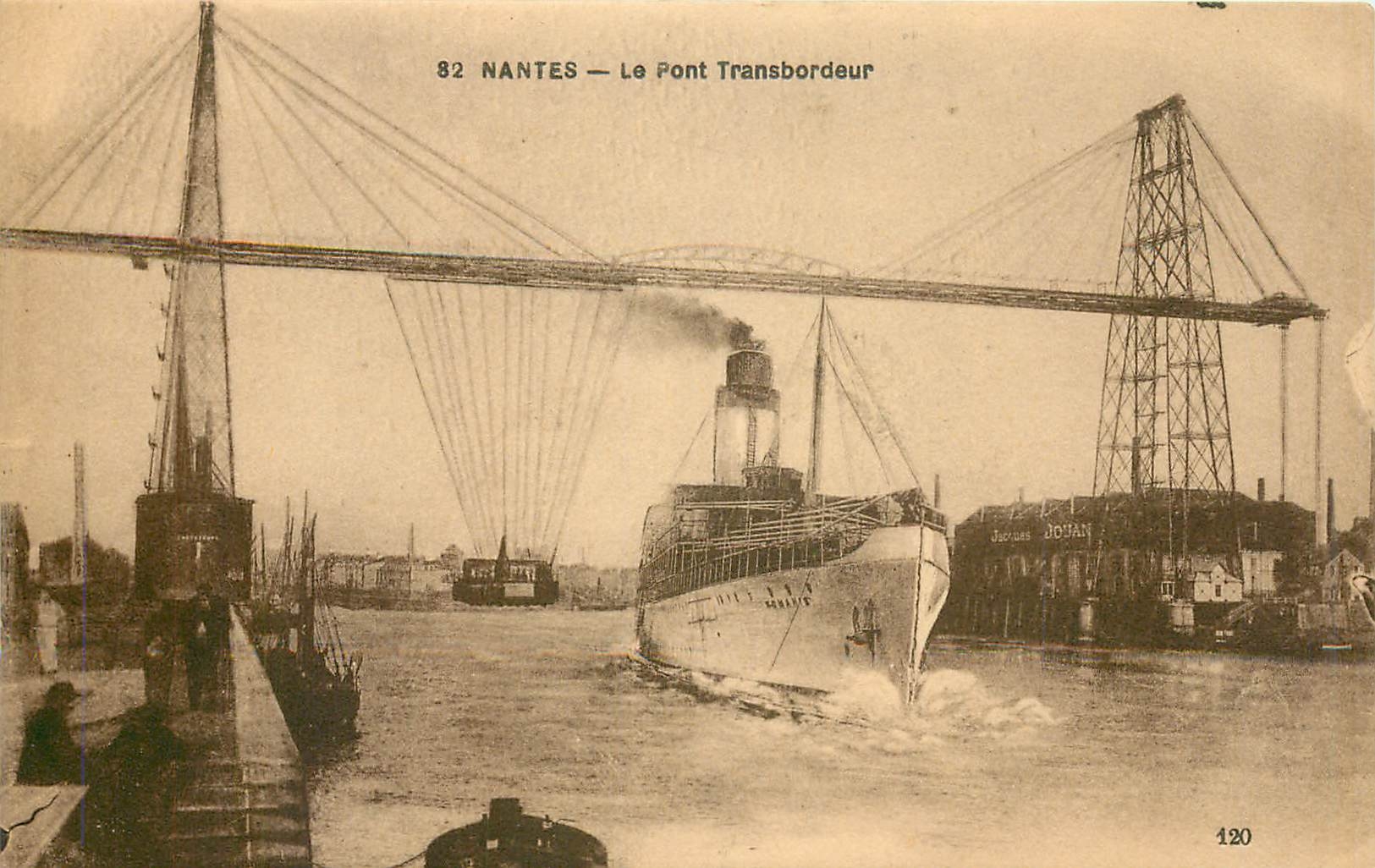 CPA Nantes Le Pont Transbordeur Bateau