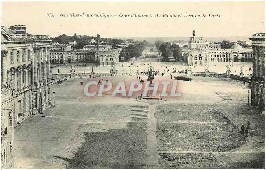 CPA Versailles panoramique Cour d'Honneur u Plaie et Avenue de Paris